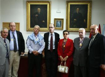 Hijos de los premiados- L. R. VILLAR